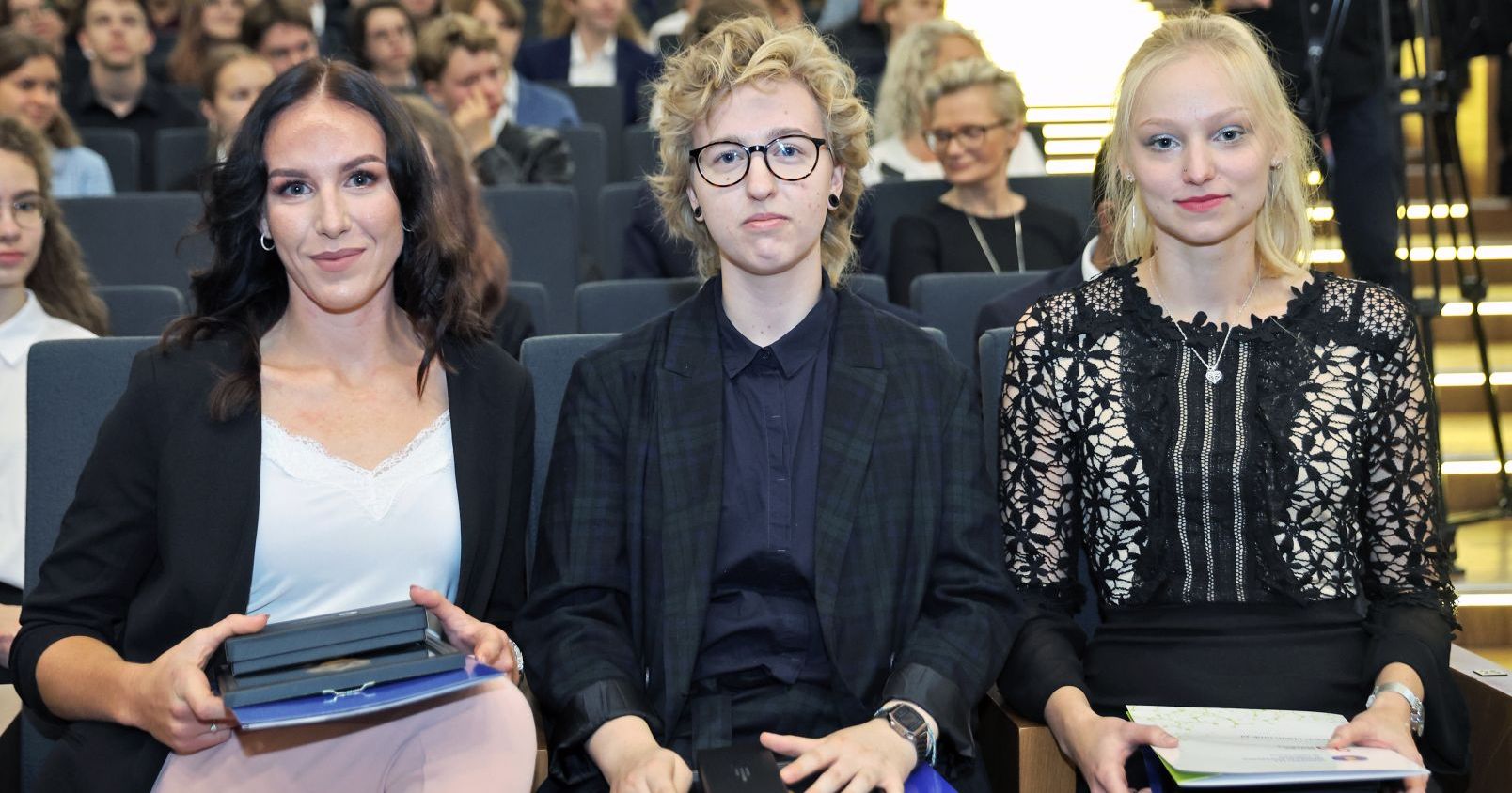 Barbara Streng, Julia Śmigelska i Katarzyna Pianka (na zdj. od lewej) otrzymały nagrody dla "Najlepszych na UMK" w minionym roku akademickim 
