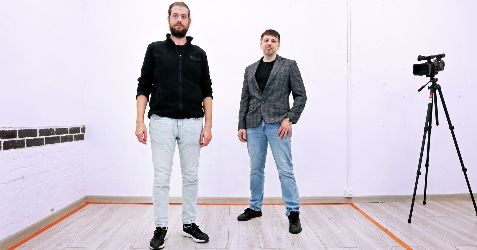 Dr Juan Olvido Perea Garcia, postdoc in Centre for Language Evolution Studies NCU and dr hab. Sławomir Wacewicz, prof. NCU, director of Centre for Language Evolution Studies NCU