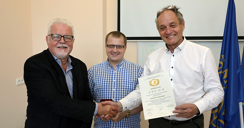 prof. Jerzy Łukaszewicz, mgr Piotr Kamedulski oraz Wojciech Kółeczko z firmy Inventor