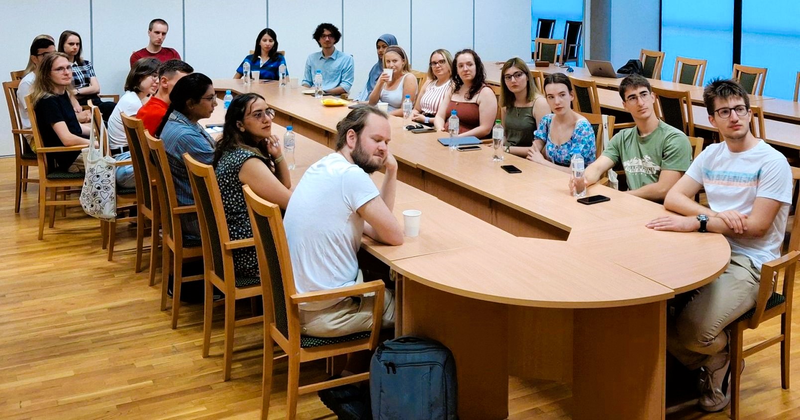 In addition to working on projects, the interns had the opportunity to familiarise themselves with research conducted at he Faculty of Physics, Astronomy and Applied Informatics and the Faculty of Mathematics and Computer Science 