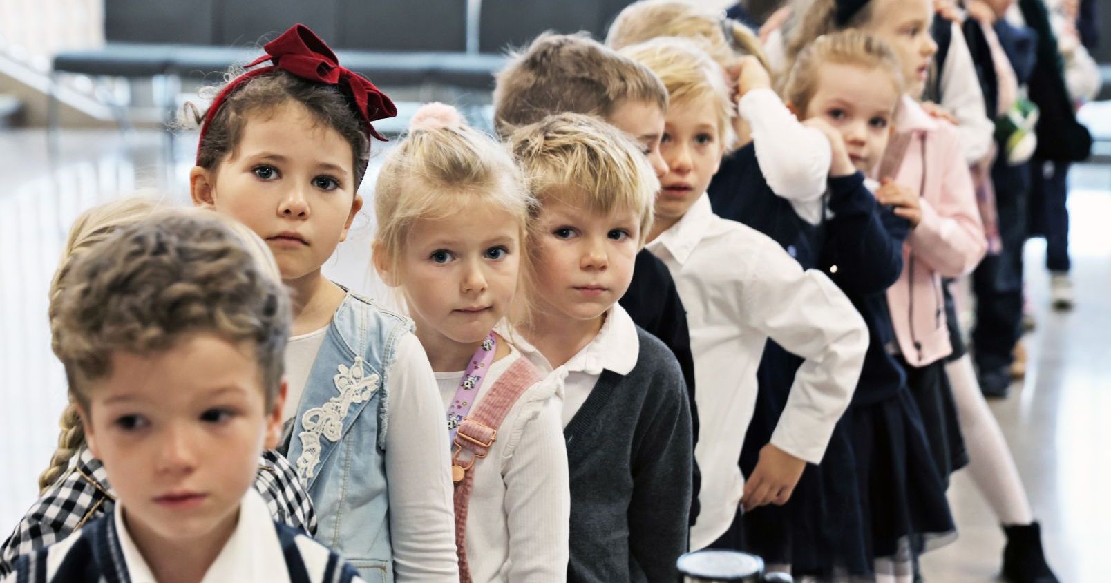 Oprócz całorocznych zajęć, które rozpoczną się wraz z nowym rokiem akademickim, Fundacja zaprasza na sierpniowe i wrześniowe warsztaty dla rodzin Szereg dzieci czeka w kolejce.