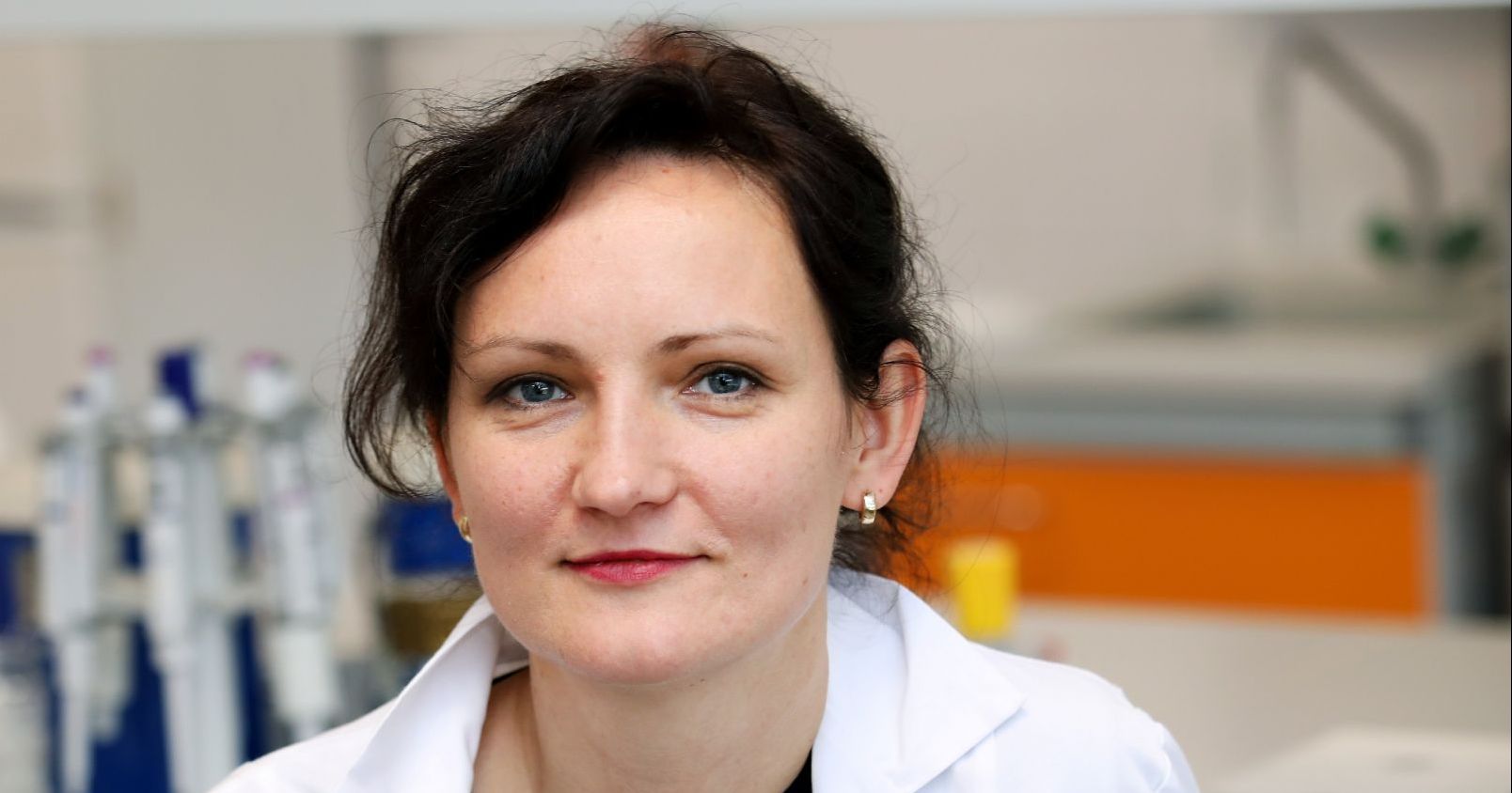 dr hab. Emilia Wilmowicz, prof. UMK w laboratorium