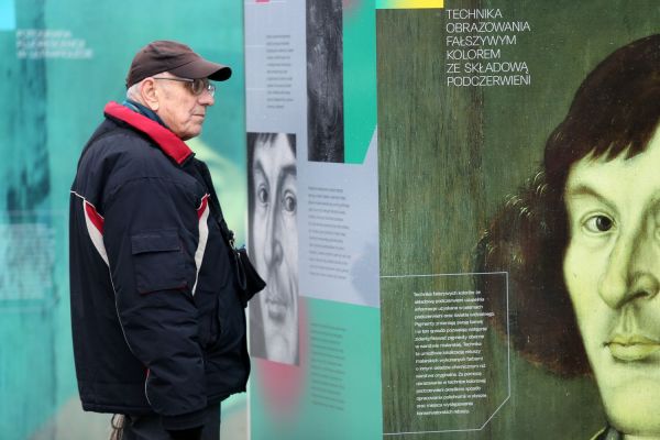 Wystawa Nieznane oblicza Mikołaja Kopernika - miasteczko uniwersyteckie (20.02.2023) [fot. Andrzej Romański] Kliknij, aby powiększyć zdjęcie