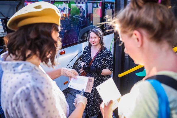 Autobus UMK na 100-lecie autobusów w Toruniu (Błonia nadwiślańskie, 21.09.2024) [fot. Andrzej Romański] Kliknij, aby powiększyć zdjęcie