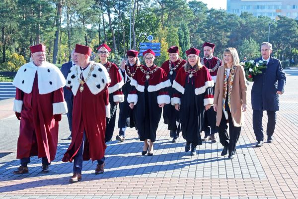 Inauguracja roku akademickiego 2024/2025 (1.10.2024) [fot. Andrzej Romański] Kliknij, aby powiększyć zdjęcie