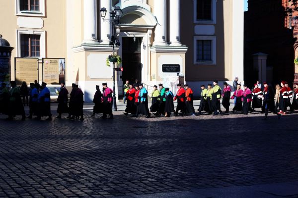 Inauguracja roku akademickiego 2024/2025 (1.10.2024) [fot. Andrzej Romański] Kliknij, aby powiększyć zdjęcie