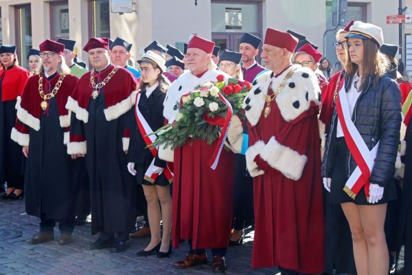 Inauguracja roku akademickiego 2024/2025 (1.10.2024) [fot. Andrzej Romański] Kliknij, aby powiększyć zdjęcie