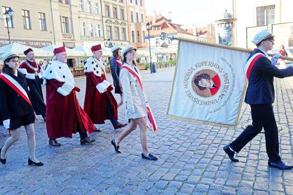 Inauguracja roku akademickiego 2024/2025 (1.10.2024) [fot. Andrzej Romański] Kliknij, aby powiększyć zdjęcie