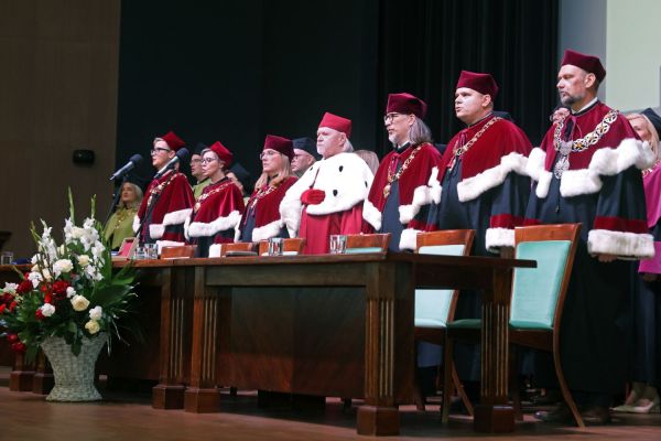 Inauguracja roku akademickiego 2024/2025 (1.10.2024) [fot. Andrzej Romański] Kliknij, aby powiększyć zdjęcie