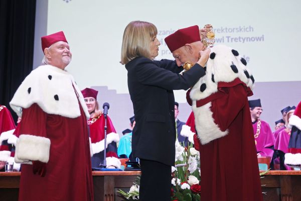 Inauguracja roku akademickiego 2024/2025 (1.10.2024) [fot. Andrzej Romański] Kliknij, aby powiększyć zdjęcie