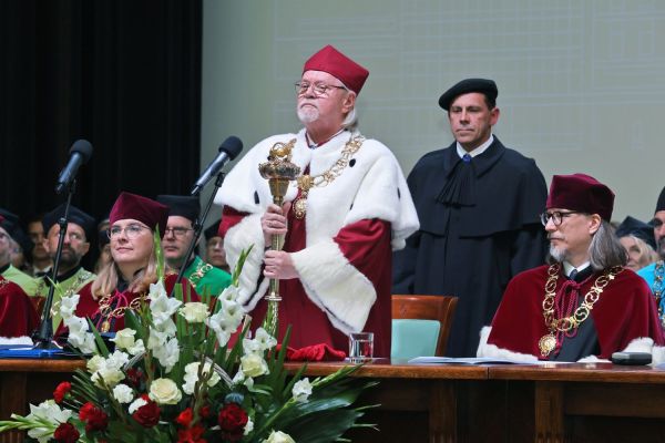 Inauguracja roku akademickiego 2024/2025 (1.10.2024) [fot. Andrzej Romański] Kliknij, aby powiększyć zdjęcie