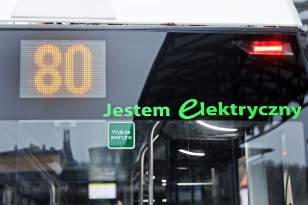 Otwarcie linii autobusowej nr 80 i przejazd władz UMK i Torunia (12.11.2024) [fot. Andrzej Romański] Kliknij, aby powiększyć zdjęcie