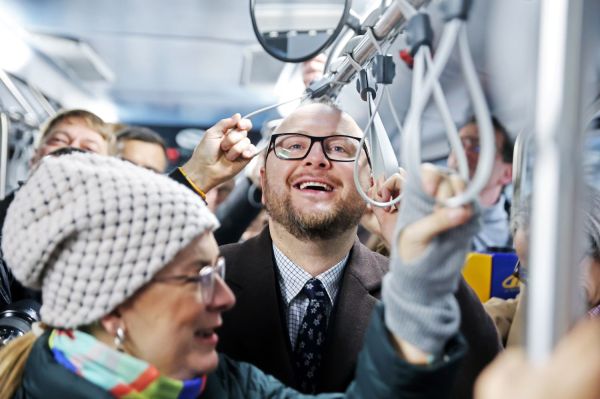 Otwarcie linii autobusowej nr 80 i przejazd władz UMK i Torunia (12.11.2024) [fot. Andrzej Romański] Kliknij, aby powiększyć zdjęcie