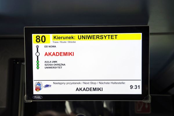 Otwarcie linii autobusowej nr 80 i przejazd władz UMK i Torunia (12.11.2024) [fot. Andrzej Romański] Kliknij, aby powiększyć zdjęcie