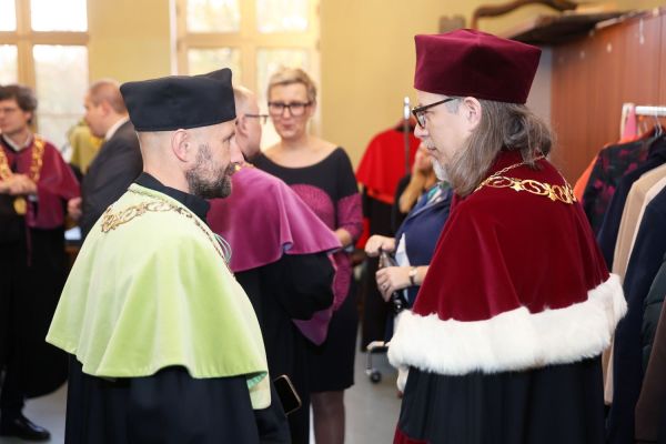 Jubileusze Collegium Medicum UMK uroczystość w Bydgoszczy (Filharmonia Pomorska,  25.11.2024) [fot. Andrzej Romański] Kliknij, aby powiększyć zdjęcie