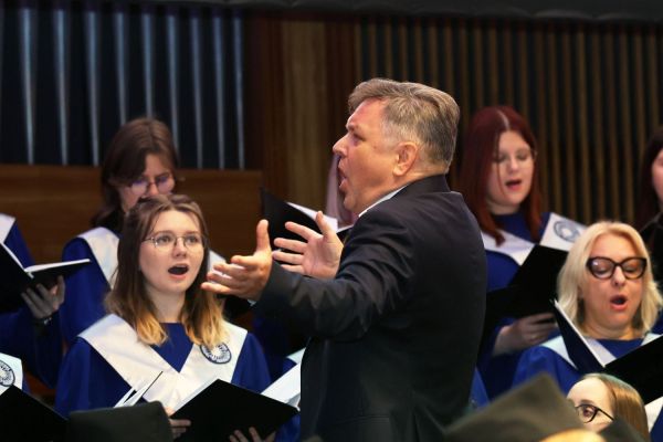 Jubileusze Collegium Medicum UMK uroczystość w Bydgoszczy (Filharmonia Pomorska,  25.11.2024) [fot. Andrzej Romański] Kliknij, aby powiększyć zdjęcie