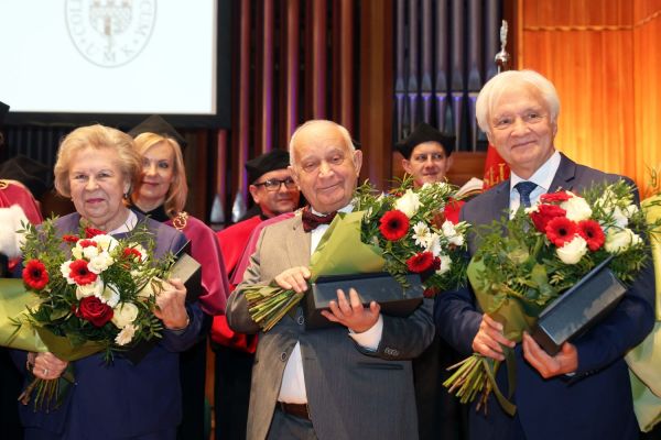 Jubileusze Collegium Medicum UMK uroczystość w Bydgoszczy (Filharmonia Pomorska,  25.11.2024) [fot. Andrzej Romański] Kliknij, aby powiększyć zdjęcie