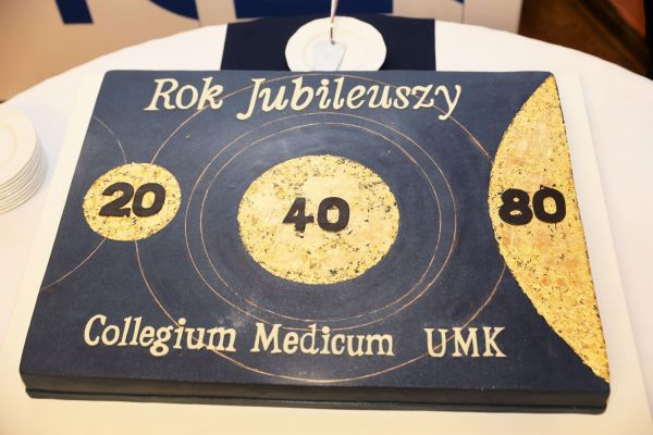 Jubileusze Collegium Medicum UMK uroczystość w Bydgoszczy (Filharmonia Pomorska,  25.11.2024) [fot. Andrzej Romański] Kliknij, aby powiększyć zdjęcie