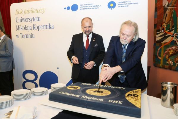 Jubileusze Collegium Medicum UMK uroczystość w Bydgoszczy (Filharmonia Pomorska,  25.11.2024) [fot. Andrzej Romański] Kliknij, aby powiększyć zdjęcie