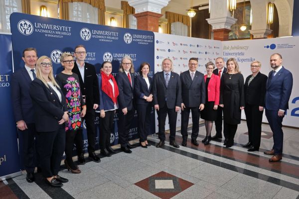 Spotkanie władz UMK i Uniwersytetu Kazimierza Wielkiego w Bydgoszczy (Collegium Maximum, 16.12.2024) [fot. Andrzej Romański] Kliknij, aby powiększyć zdjęcie