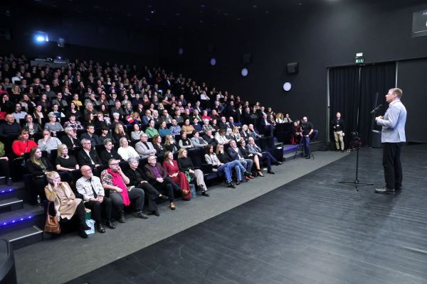 Wernisaż wystawy "Wyśniony Świat" Jacka Yerki  (Od Nowa, 20.01.2025) [fot. Andrzej Romański] Kliknij, aby powiększyć zdjęcie