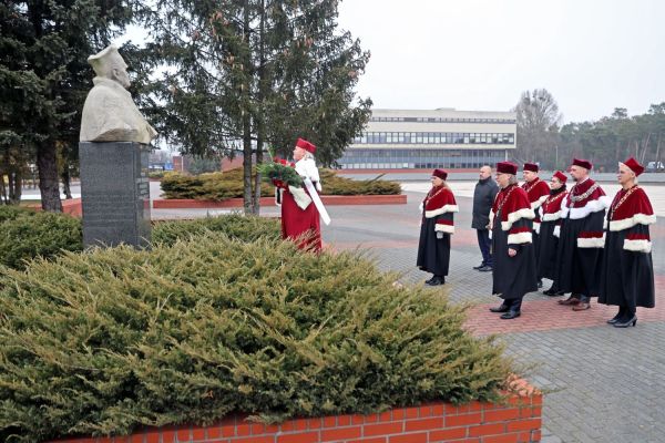 Uroczystość Święta Uniwersytetu jubileusz 80-lecia UMK (19.02.2025) [fot. Andrzej Romański] Kliknij, aby powiększyć zdjęcie