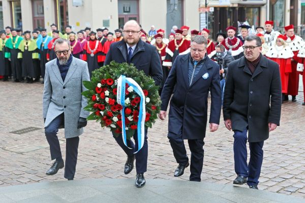 Uroczystość Święta Uniwersytetu jubileusz 80-lecia UMK (19.02.2025) [fot. Andrzej Romański] Kliknij, aby powiększyć zdjęcie