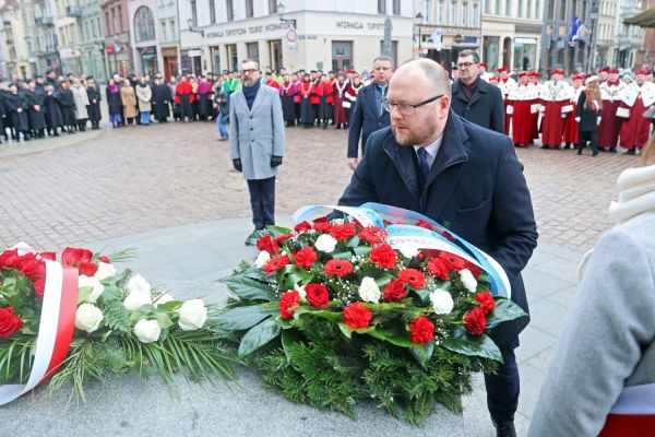 Uroczystość Święta Uniwersytetu jubileusz 80-lecia UMK (19.02.2025) [fot. Andrzej Romański] Kliknij, aby powiększyć zdjęcie