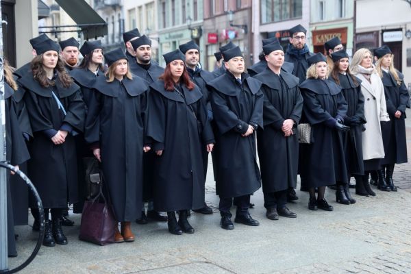 Uroczystość Święta Uniwersytetu jubileusz 80-lecia UMK (19.02.2025) [fot. Andrzej Romański] Kliknij, aby powiększyć zdjęcie