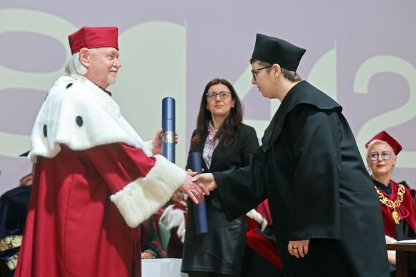 Uroczystość Święta Uniwersytetu jubileusz 80-lecia UMK (19.02.2025) [fot. Andrzej Romański] Kliknij, aby powiększyć zdjęcie