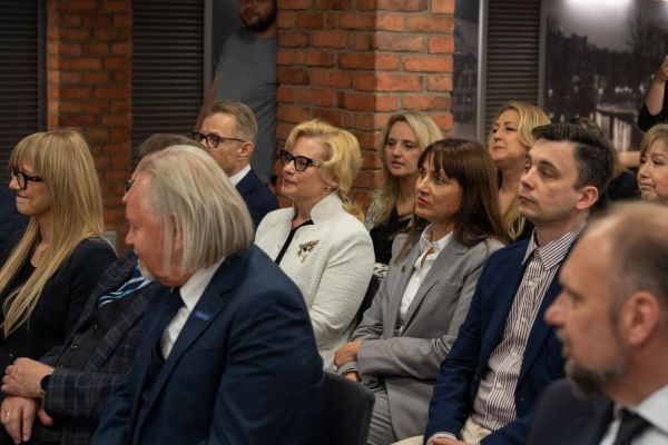 Podpisanie umowy na budowę Centrum Stomatologii UMK [fot. Mariusz Kowalikowski] Kliknij, aby powiększyć zdjęcie