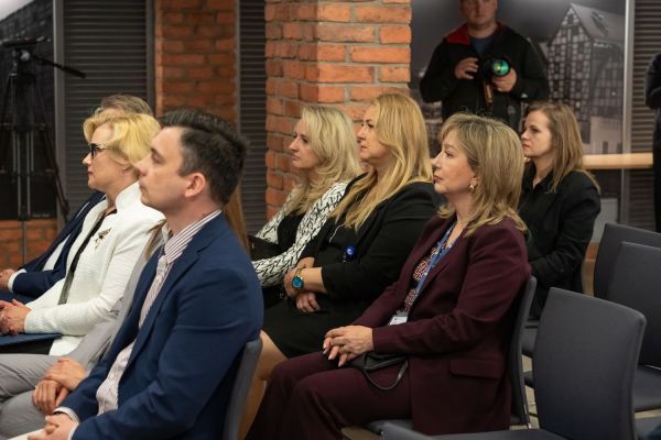 Podpisanie umowy na budowę Centrum Stomatologii UMK [fot. Mariusz Kowalikowski] Kliknij, aby powiększyć zdjęcie