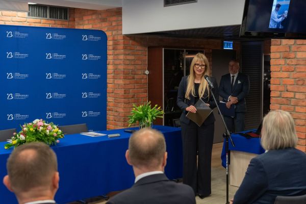 Podpisanie umowy na budowę Centrum Stomatologii UMK [fot. Mariusz Kowalikowski] Kliknij, aby powiększyć zdjęcie