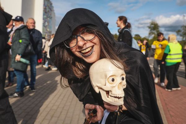 Piernikalia 2025 pochód ulicami miasta (16.05.2025) [fot. Andrzej Romański] Kliknij, aby powiększyć zdjęcie