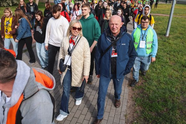 Piernikalia 2025 pochód ulicami miasta (16.05.2025) [fot. Andrzej Romański] Kliknij, aby powiększyć zdjęcie