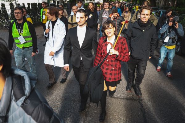 Piernikalia 2025 pochód ulicami miasta (16.05.2025) [fot. Andrzej Romański] Kliknij, aby powiększyć zdjęcie