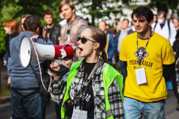Piernikalia 2025 pochód ulicami miasta (16.05.2025) [fot. Andrzej Romański] Kliknij, aby powiększyć zdjęcie