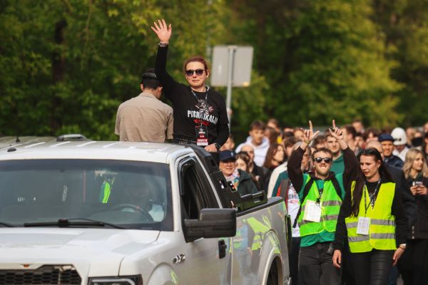 Piernikalia 2025 pochód ulicami miasta (16.05.2025) [fot. Andrzej Romański] Kliknij, aby powiększyć zdjęcie