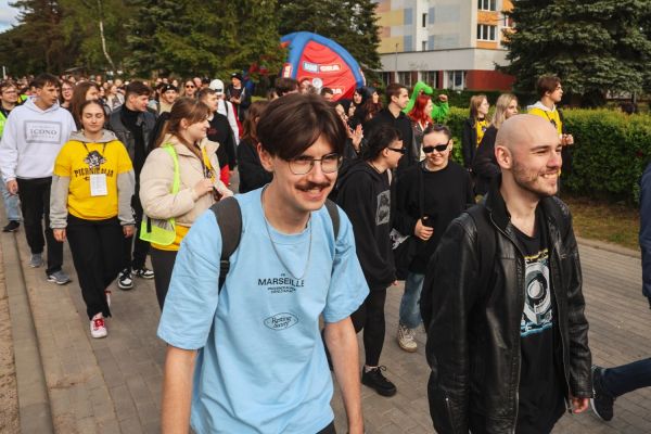 Piernikalia 2025 pochód ulicami miasta (16.05.2025) [fot. Andrzej Romański] Kliknij, aby powiększyć zdjęcie