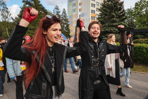 Piernikalia 2025 pochód ulicami miasta (16.05.2025) [fot. Andrzej Romański] Kliknij, aby powiększyć zdjęcie