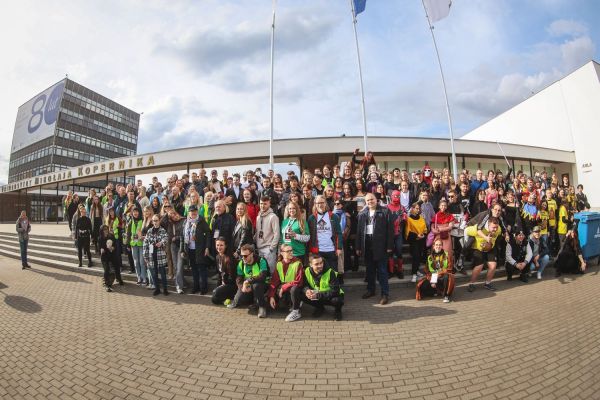 Piernikalia 2025 pochód ulicami miasta (16.05.2025) [fot. Andrzej Romański] Kliknij, aby powiększyć zdjęcie