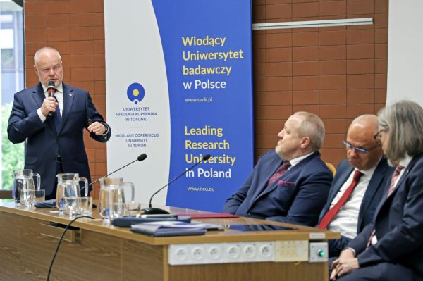 Wizyta Wiceministra Nauki i Szkolnictwa Wyższego Marka Gzika  (29.05.2025)  [fot. Andrzej Romański] Kliknij, aby powiększyć zdjęcie