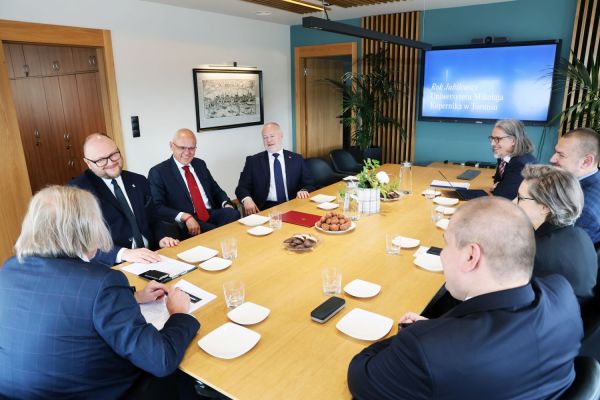 Wizyta Wiceministra Nauki i Szkolnictwa Wyższego Marka Gzika  (29.05.2025)  [fot. Andrzej Romański] Kliknij, aby powiększyć zdjęcie