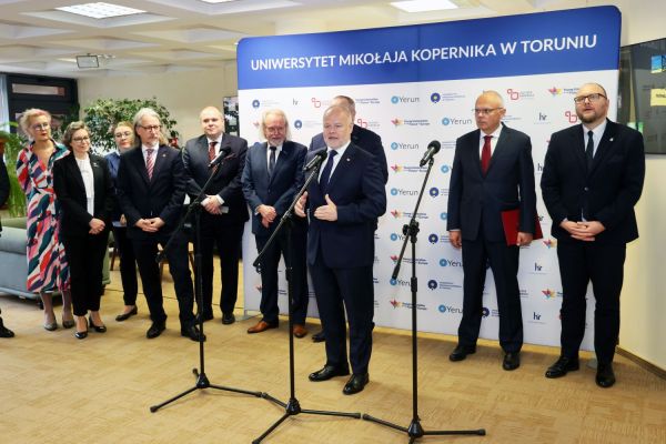 Wizyta Wiceministra Nauki i Szkolnictwa Wyższego Marka Gzika  (29.05.2025)  [fot. Andrzej Romański] Kliknij, aby powiększyć zdjęcie