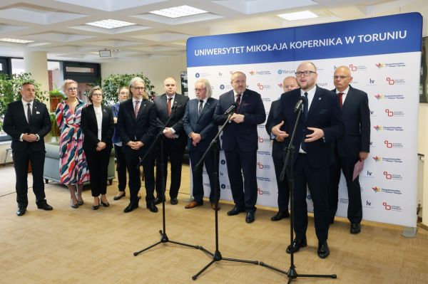Wizyta Wiceministra Nauki i Szkolnictwa Wyższego Marka Gzika  (29.05.2025)  [fot. Andrzej Romański] Kliknij, aby powiększyć zdjęcie