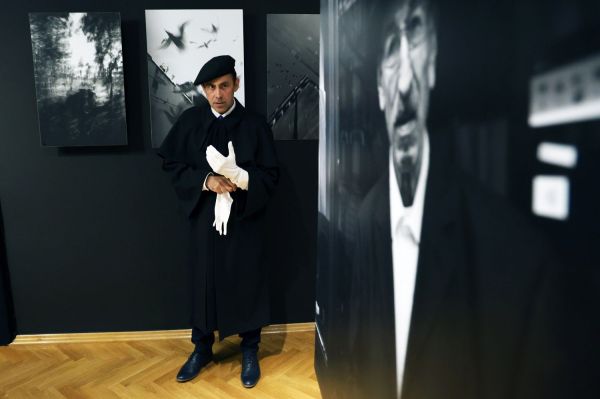 Uroczysty Senat UMK na Rynku Staromiejskim (24.06.25) [fot. Andrzej Romański] Kliknij, aby powiększyć zdjęcie