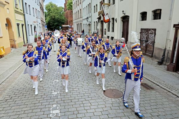 Uroczysty Senat UMK na Rynku Staromiejskim (24.06.25) [fot. Andrzej Romański] Kliknij, aby powiększyć zdjęcie