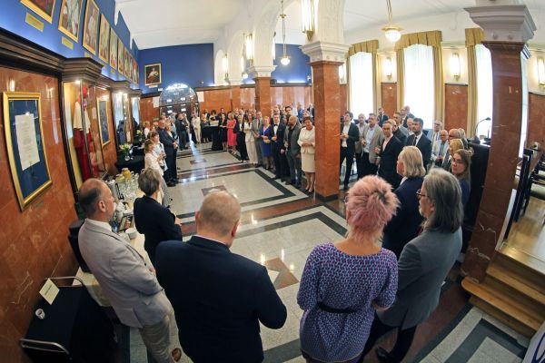 Uroczysty Senat UMK na Rynku Staromiejskim (24.06.25) [fot. Andrzej Romański] Kliknij, aby powiększyć zdjęcie
