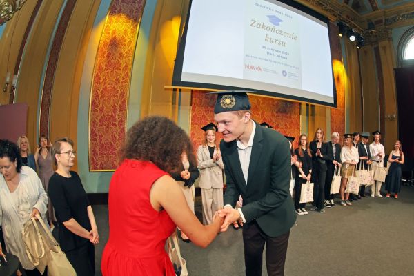 Zakończenie kursu "zerówka" Studium Kultury i Języka Polskiego dla Obcokrajowców [fot. Andrzej Romański] Kliknij, aby powiększyć zdjęcie