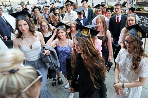 Zakończenie kursu "zerówka" Studium Kultury i Języka Polskiego dla Obcokrajowców [fot. Andrzej Romański] Kliknij, aby powiększyć zdjęcie